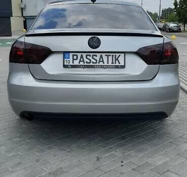 Серый Фольксваген Пассат, объемом двигателя 2.5 л и пробегом 219 тыс. км за 12000 $, фото 10 на Automoto.ua