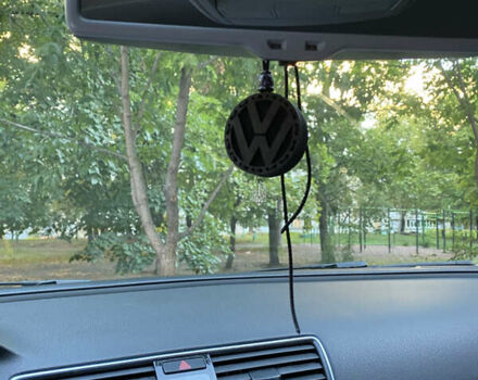 Сірий Фольксваген Пассат, об'ємом двигуна 2.5 л та пробігом 357 тис. км за 11500 $, фото 24 на Automoto.ua