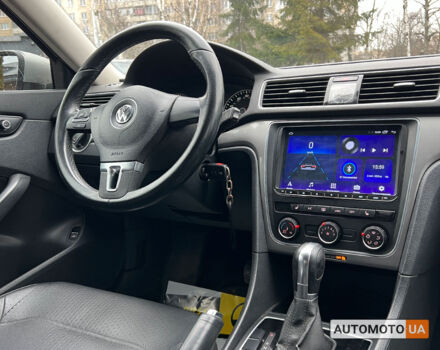 Серый Фольксваген Пассат, объемом двигателя 1.8 л и пробегом 165 тыс. км за 10500 $, фото 11 на Automoto.ua