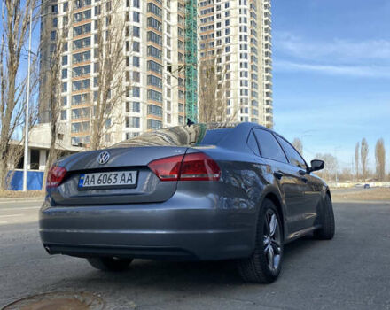 Сірий Фольксваген Пассат, об'ємом двигуна 2.5 л та пробігом 190 тис. км за 11500 $, фото 4 на Automoto.ua