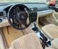 Сірий Фольксваген Пассат, об'ємом двигуна 2 л та пробігом 236 тис. км за 10500 $, фото 6 на Automoto.ua