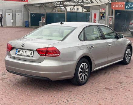 Серый Фольксваген Пассат, объемом двигателя 1.8 л и пробегом 165 тыс. км за 7999 $, фото 6 на Automoto.ua