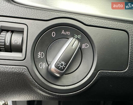 Сірий Фольксваген Пассат, об'ємом двигуна 1.8 л та пробігом 257 тис. км за 8999 $, фото 38 на Automoto.ua