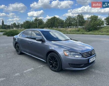 Серый Фольксваген Пассат, объемом двигателя 2.48 л и пробегом 165 тыс. км за 10700 $, фото 4 на Automoto.ua