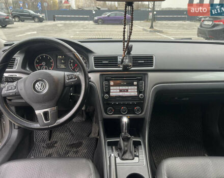 Сірий Фольксваген Пассат, об'ємом двигуна 1.8 л та пробігом 147 тис. км за 10000 $, фото 9 на Automoto.ua