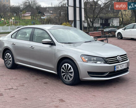 Серый Фольксваген Пассат, объемом двигателя 1.8 л и пробегом 165 тыс. км за 7999 $, фото 12 на Automoto.ua