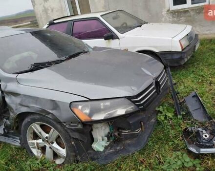 Серый Фольксваген Пассат, объемом двигателя 2.5 л и пробегом 210 тыс. км за 4200 $, фото 9 на Automoto.ua