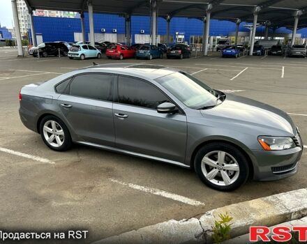 Сірий Фольксваген Пассат, об'ємом двигуна 2.5 л та пробігом 274 тис. км за 10000 $, фото 3 на Automoto.ua