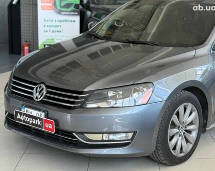 Серый Фольксваген Пассат, объемом двигателя 2.5 л и пробегом 217 тыс. км за 10640 $, фото 3 на Automoto.ua