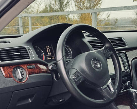 Фольксваген Пассат 2013 у Прилуках на Automoto.ua Сірий Фольксваген Пассат, об'ємом двигуна 2 л та пробігом 178 тис. км за 12500 $, фото 22 на Automoto.ua