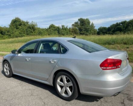 Серый Фольксваген Пассат, объемом двигателя 2.5 л и пробегом 89 тыс. км за 1325 $, фото 4 на Automoto.ua