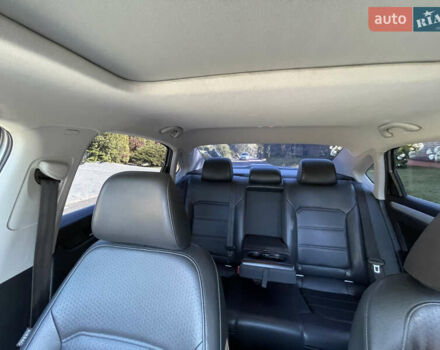 Серый Фольксваген Пассат, объемом двигателя 2.5 л и пробегом 179 тыс. км за 11300 $, фото 16 на Automoto.ua