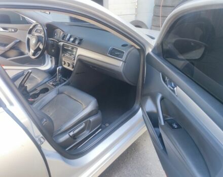 Серый Фольксваген Пассат, объемом двигателя 1.8 л и пробегом 250 тыс. км за 9500 $, фото 10 на Automoto.ua