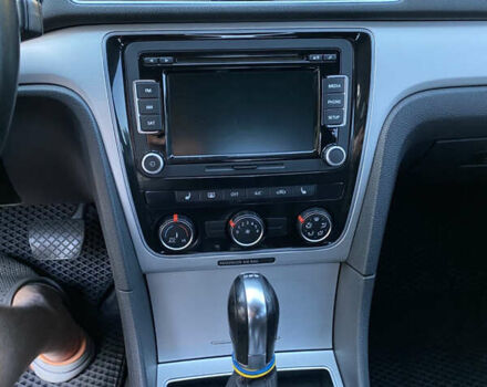 Сірий Фольксваген Пассат, об'ємом двигуна 2.5 л та пробігом 357 тис. км за 11500 $, фото 9 на Automoto.ua