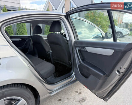 Серый Фольксваген Пассат, объемом двигателя 1.97 л и пробегом 247 тыс. км за 11500 $, фото 17 на Automoto.ua