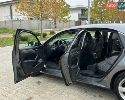 Сірий Фольксваген Пассат, об'ємом двигуна 2.5 л та пробігом 210 тис. км за 9700 $, фото 23 на Automoto.ua