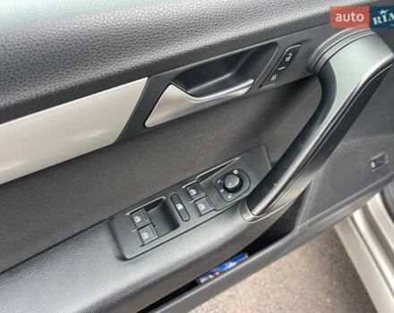 Серый Фольксваген Пассат, объемом двигателя 1.97 л и пробегом 240 тыс. км за 12490 $, фото 15 на Automoto.ua