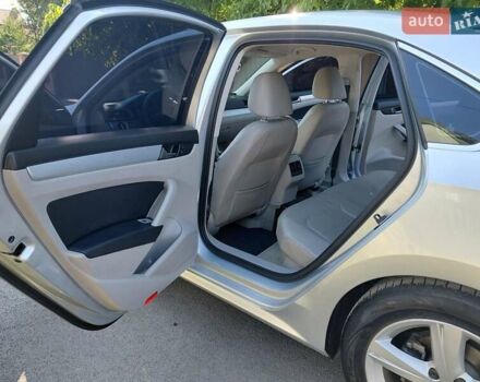 Серый Фольксваген Пассат, объемом двигателя 2.5 л и пробегом 165 тыс. км за 11499 $, фото 3 на Automoto.ua