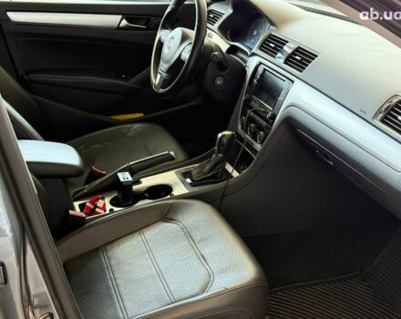 Серый Фольксваген Пассат, объемом двигателя 2.5 л и пробегом 217 тыс. км за 10640 $, фото 15 на Automoto.ua