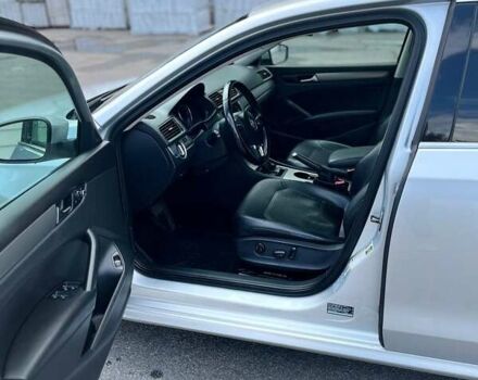 Серый Фольксваген Пассат, объемом двигателя 1.8 л и пробегом 199 тыс. км за 10950 $, фото 4 на Automoto.ua