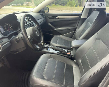 Серый Фольксваген Пассат, объемом двигателя 1.8 л и пробегом 141 тыс. км за 2300 $, фото 13 на Automoto.ua