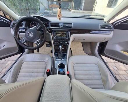 Серый Фольксваген Пассат, объемом двигателя 1.8 л и пробегом 319 тыс. км за 12000 $, фото 8 на Automoto.ua