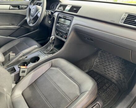 Серый Фольксваген Пассат, объемом двигателя 1.8 л и пробегом 199 тыс. км за 7999 $, фото 17 на Automoto.ua