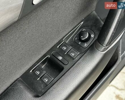 Сірий Фольксваген Пассат, об'ємом двигуна 1.6 л та пробігом 350 тис. км за 10999 $, фото 18 на Automoto.ua