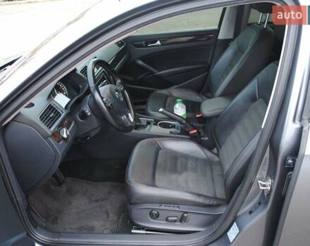 Сірий Фольксваген Пассат, об'ємом двигуна 1.97 л та пробігом 235 тис. км за 12999 $, фото 35 на Automoto.ua