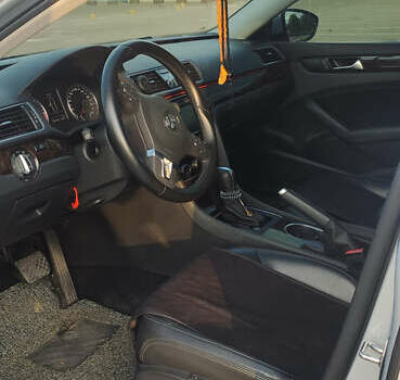 Серый Фольксваген Пассат, объемом двигателя 1.97 л и пробегом 248 тыс. км за 12900 $, фото 29 на Automoto.ua