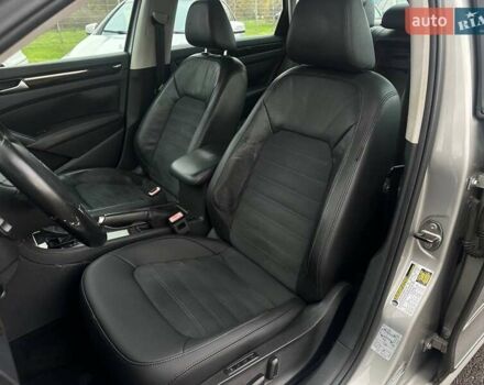 Серый Фольксваген Пассат, объемом двигателя 1.97 л и пробегом 217 тыс. км за 13000 $, фото 13 на Automoto.ua