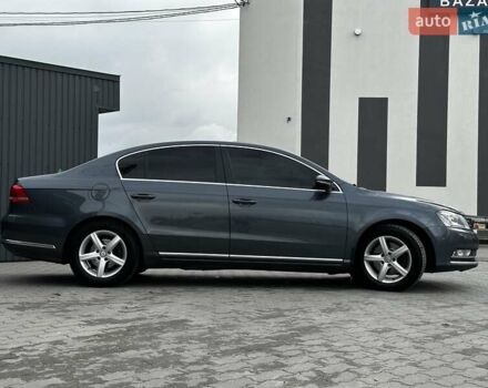 Сірий Фольксваген Пассат, об'ємом двигуна 1.6 л та пробігом 350 тис. км за 10999 $, фото 13 на Automoto.ua