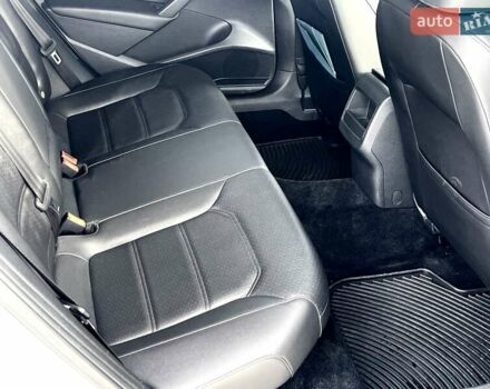 Сірий Фольксваген Пассат, об'ємом двигуна 1.8 л та пробігом 182 тис. км за 9500 $, фото 10 на Automoto.ua