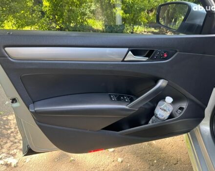 Серый Фольксваген Пассат, объемом двигателя 1.8 л и пробегом 245 тыс. км за 11390 $, фото 10 на Automoto.ua