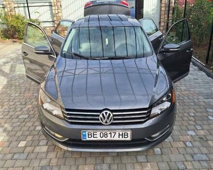 Серый Фольксваген Пассат, объемом двигателя 1.8 л и пробегом 319 тыс. км за 12000 $, фото 1 на Automoto.ua