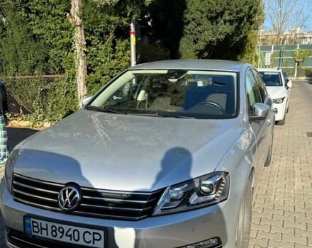 Серый Фольксваген Пассат, объемом двигателя 1.97 л и пробегом 140 тыс. км за 15000 $, фото 2 на Automoto.ua