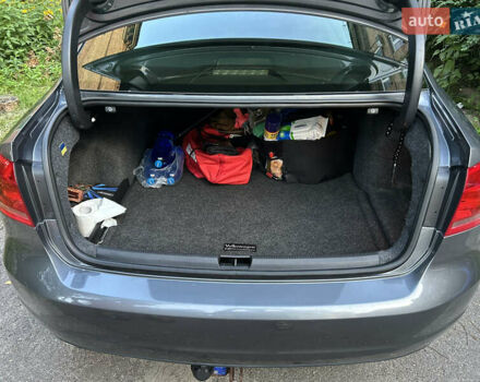 Сірий Фольксваген Пассат, об'ємом двигуна 1.8 л та пробігом 270 тис. км за 10300 $, фото 6 на Automoto.ua