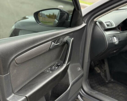 Серый Фольксваген Пассат, объемом двигателя 1.97 л и пробегом 277 тыс. км за 12150 $, фото 17 на Automoto.ua