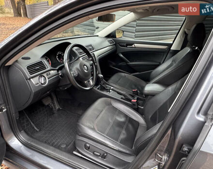 Серый Фольксваген Пассат, объемом двигателя 1.8 л и пробегом 197 тыс. км за 10499 $, фото 33 на Automoto.ua