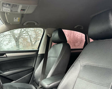 Сірий Фольксваген Пассат, об'ємом двигуна 1.8 л та пробігом 299 тис. км за 9500 $, фото 17 на Automoto.ua