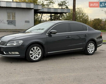 Серый Фольксваген Пассат, объемом двигателя 1.97 л и пробегом 277 тыс. км за 12150 $, фото 2 на Automoto.ua