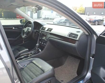 Сірий Фольксваген Пассат, об'ємом двигуна 1.97 л та пробігом 235 тис. км за 13700 $, фото 12 на Automoto.ua