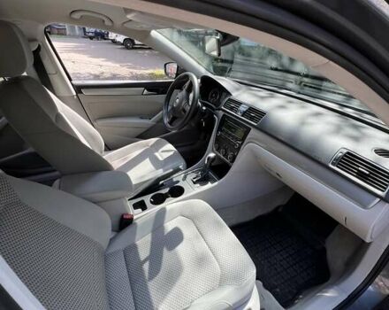 Сірий Фольксваген Пассат, об'ємом двигуна 1.8 л та пробігом 185 тис. км за 11000 $, фото 5 на Automoto.ua