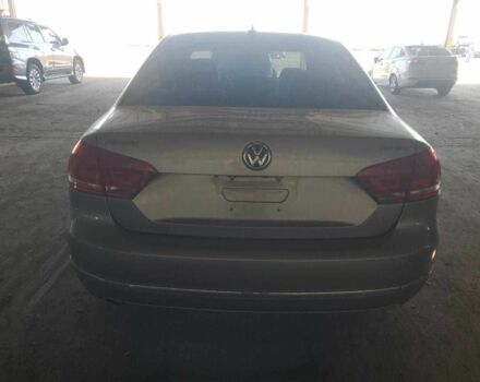 Серый Фольксваген Пассат, объемом двигателя 2 л и пробегом 184 тыс. км за 1500 $, фото 5 на Automoto.ua