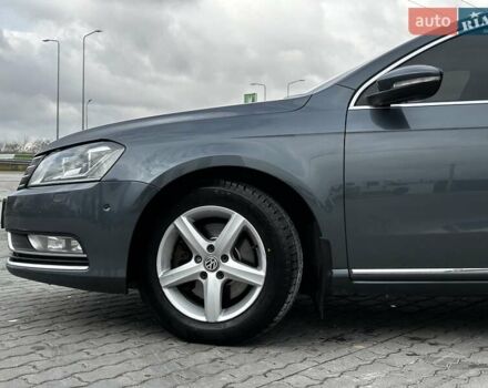 Сірий Фольксваген Пассат, об'ємом двигуна 1.6 л та пробігом 350 тис. км за 10999 $, фото 5 на Automoto.ua