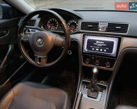 Серый Фольксваген Пассат, объемом двигателя 1.8 л и пробегом 180 тыс. км за 9999 $, фото 26 на Automoto.ua