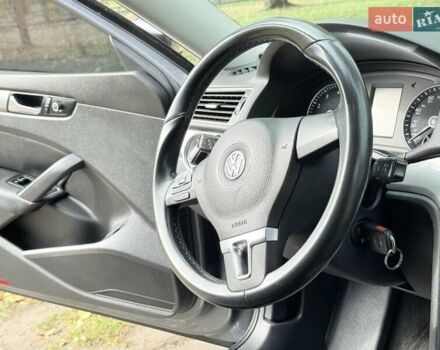 Серый Фольксваген Пассат, объемом двигателя 1.8 л и пробегом 180 тыс. км за 9600 $, фото 19 на Automoto.ua