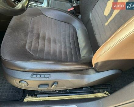 Серый Фольксваген Пассат, объемом двигателя 1.97 л и пробегом 140 тыс. км за 15000 $, фото 4 на Automoto.ua