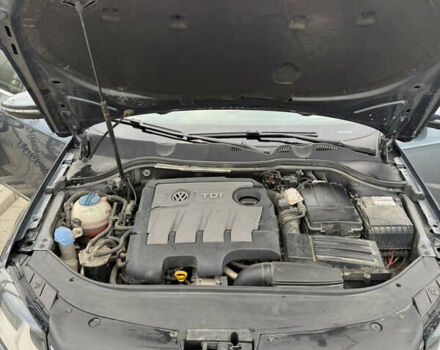 Серый Фольксваген Пассат, объемом двигателя 1.6 л и пробегом 217 тыс. км за 11999 $, фото 18 на Automoto.ua
