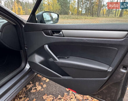 Серый Фольксваген Пассат, объемом двигателя 1.8 л и пробегом 197 тыс. км за 10499 $, фото 51 на Automoto.ua